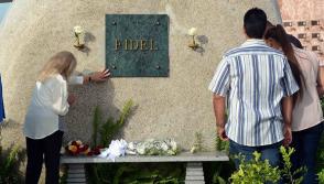Dalia Soto del Valle, viuda de Comandante en Jefe Fidel Castro Ruz, líder histórico de la Revolución cubana, le rinde homenaje en el tercer aniversario de su desaparición física. Foto: Miguel Rubiera Jústiz/ACN. Dalia Soto del Valle, viuda de Comandante en Jefe Fidel Castro Ruz, líder histórico de la Revolución cubana, le rinde homenaje en el tercer aniversario de su desaparición física. Foto: Miguel Rubiera Jústiz/ACN.