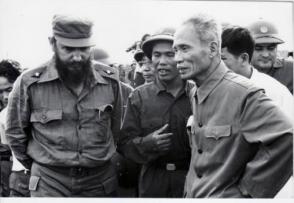Fidel junto al Primer Ministro vietnamita Pham Van Dong en Septiembre de 1973. Fidel junto al Primer Ministro vietnamita Pham Van Dong en Septiembre de 1973.