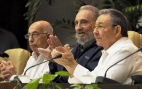 A Fidel «le debo mucho: en la forma de trabajar, en cómo enfocar los problemas, era muy objetivo en sus análisis». Foto: Estudios Revolución