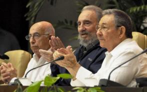 A Fidel «le debo mucho: en la forma de trabajar, en cómo enfocar los problemas, era muy objetivo en sus análisis». Foto: Estudios Revolución A Fidel «le debo mucho: en la forma de trabajar, en cómo enfocar los problemas, era muy objetivo en sus análisis». Foto: Estudios Revolución