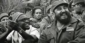 Cabral y Fidel durante un descanso de la Conferencia Intercontinental. Foto: Archivo de JR Cabral y Fidel durante un descanso de la Conferencia Intercontinental. Foto: Archivo de JR