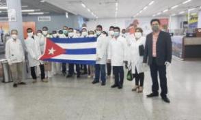 Arrivée de la brigade médicale cubaine au Honduras. PHOTO / PRÉSIDENCE DU HONDURAS SUR TWITTER