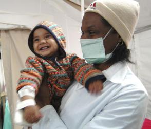La ayuda médica que Cuba ofrece al mundo, con amor natural se retribuye. Foto: Juvenal Balán La ayuda médica que Cuba ofrece al mundo, con amor natural se retribuye. Foto: Juvenal Balán