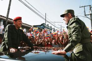 Chávez y Fidel encarnaron una amistad que trascendió a la que perdura entre los pueblos de Venezuela y Cuba. Foto: Estudios Revolución Chávez y Fidel encarnaron una amistad que trascendió a la que perdura entre los pueblos de Venezuela y Cuba. Foto: Estudios Revolución