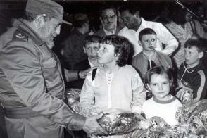 Durante el primer quinquenio del programa, siempre recibieron atención médica más de mil niños anualmente. Foto: Archivo/Cubadebate.