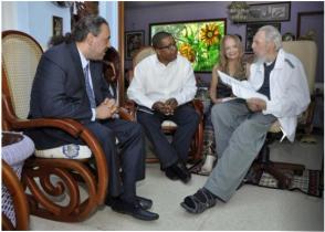 Fidel Castro y el Príncipe Ahmad Al-Fahad Al-Sabah, Presidente de la Asociación de Comités Olímpicos Nacionales (ACNO)